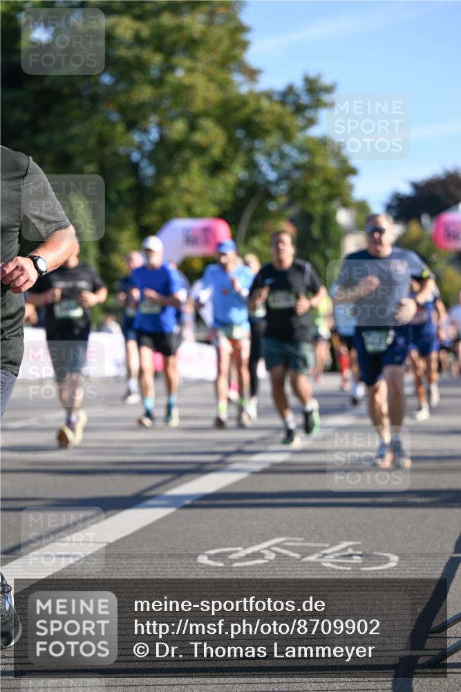 07.09.2025 - BARMER Alsterlauf Dr. Thomas Lammeyer http://msf.ph/oto/8709902 07.09.2025 09:35:05 Laufen  meine-sportfotos.de