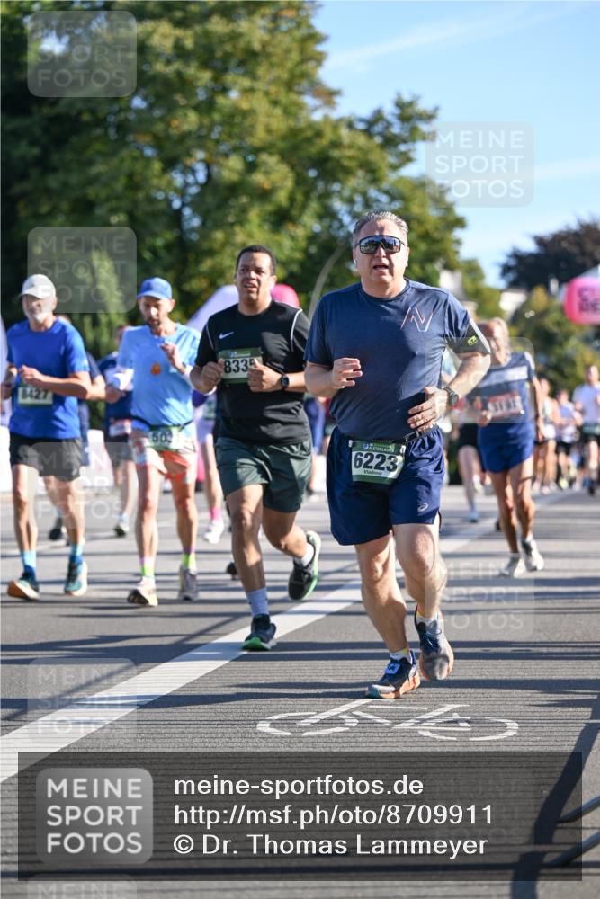 07.09.2025 - BARMER Alsterlauf Dr. Thomas Lammeyer http://msf.ph/oto/8709911 07.09.2025 09:35:06 Laufen 8427, 8335, 6223 meine-sportfotos.de