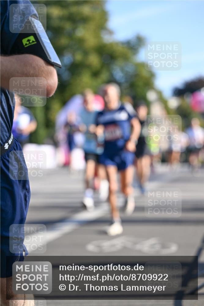 07.09.2025 - BARMER Alsterlauf Dr. Thomas Lammeyer http://msf.ph/oto/8709922 07.09.2025 09:35:08 Laufen  meine-sportfotos.de