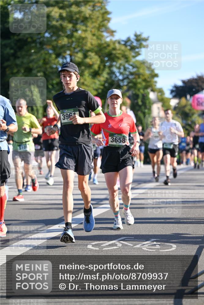 07.09.2025 - BARMER Alsterlauf Dr. Thomas Lammeyer http://msf.ph/oto/8709937 07.09.2025 09:35:10 Laufen 396, 3658 meine-sportfotos.de