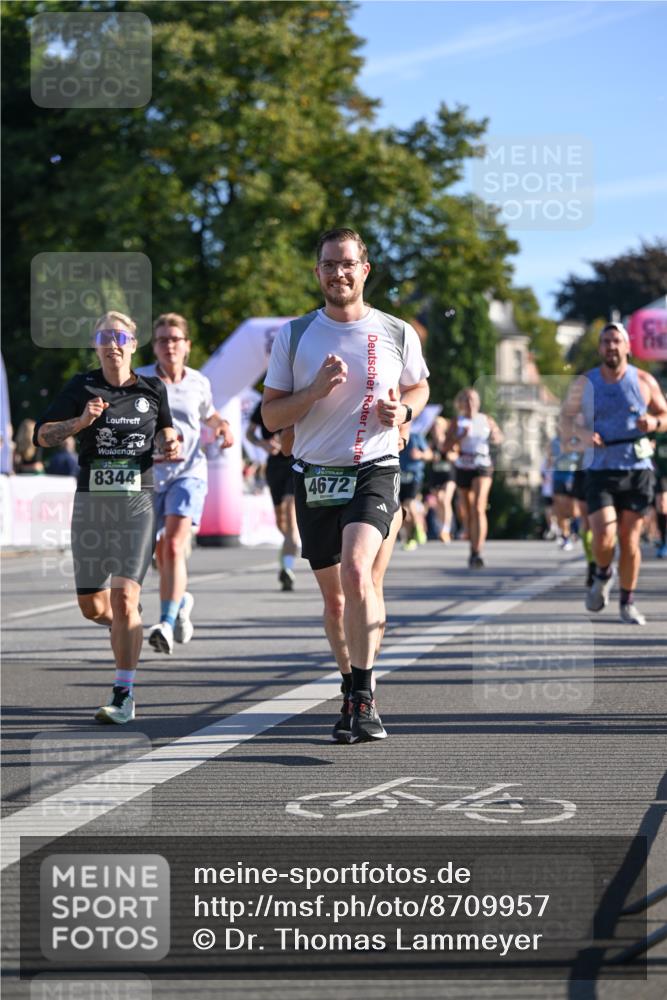 07.09.2025 - BARMER Alsterlauf Dr. Thomas Lammeyer http://msf.ph/oto/8709957 07.09.2025 09:35:14 Laufen 8344, 4672, 54 meine-sportfotos.de