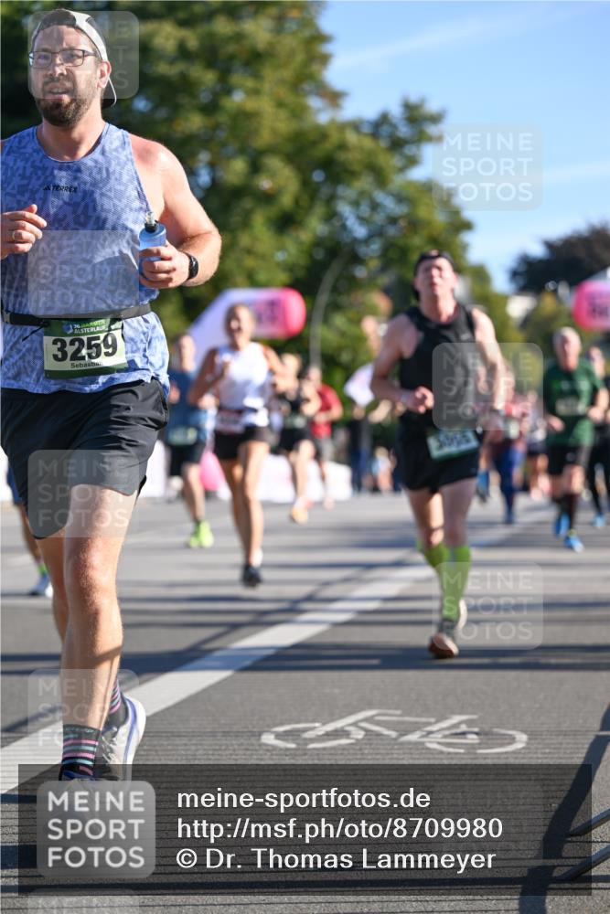 07.09.2025 - BARMER Alsterlauf Dr. Thomas Lammeyer http://msf.ph/oto/8709980 07.09.2025 09:35:17 Laufen 6136, 3259 meine-sportfotos.de