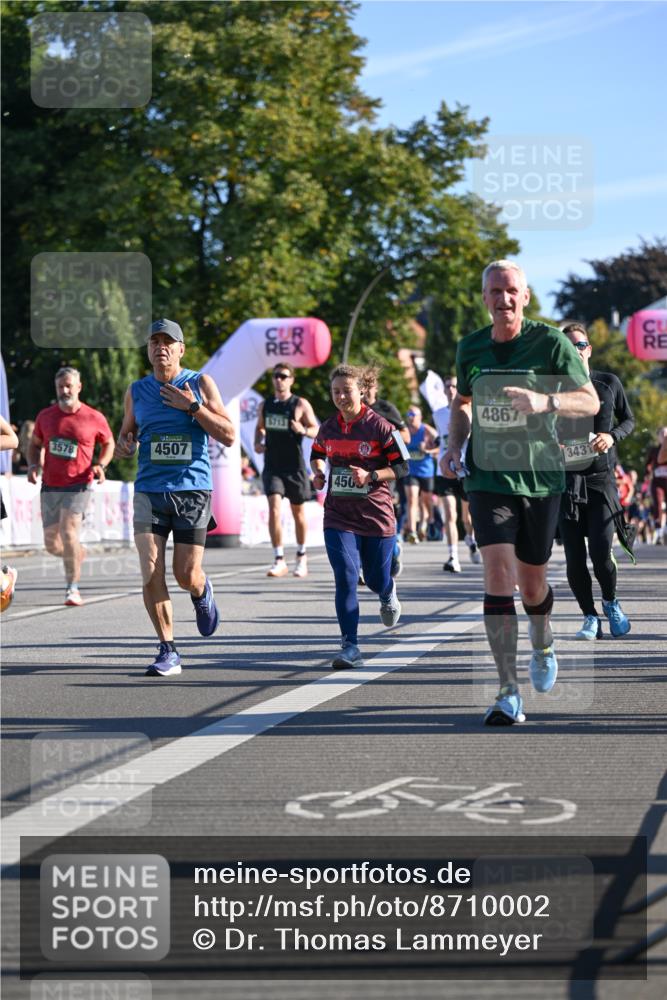07.09.2025 - BARMER Alsterlauf Dr. Thomas Lammeyer http://msf.ph/oto/8710002 07.09.2025 09:35:21 Laufen 3578, 4507, 5713, 450, 4867, 343 meine-sportfotos.de