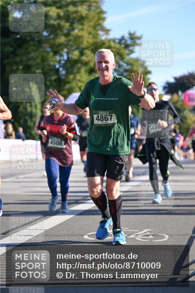 07.09.2025 - BARMER Alsterlauf Dr. Thomas Lammeyer http://msf.ph/oto/8710009 07.09.2025 09:35:22 Laufen 4508, 36, 4867 meine-sportfotos.de
