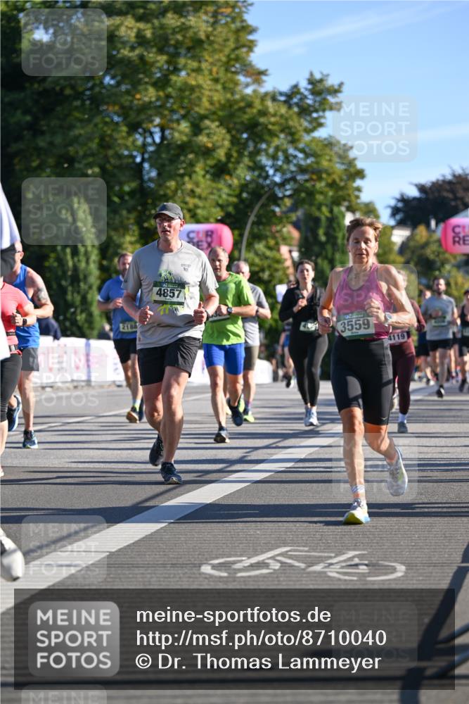 07.09.2025 - BARMER Alsterlauf Dr. Thomas Lammeyer http://msf.ph/oto/8710040 07.09.2025 09:35:27 Laufen 218, 4857, 3559, 4119, 02 meine-sportfotos.de