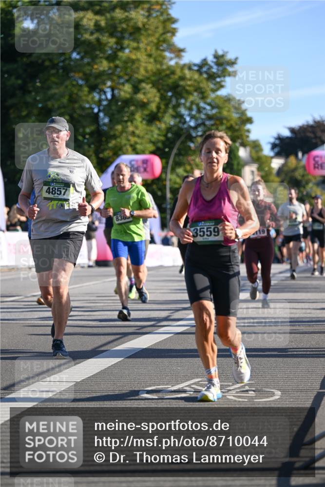 07.09.2025 - BARMER Alsterlauf Dr. Thomas Lammeyer http://msf.ph/oto/8710044 07.09.2025 09:35:28 Laufen 4857, 838, 3559 meine-sportfotos.de