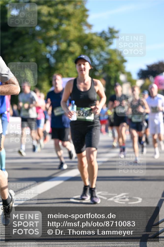 07.09.2025 - BARMER Alsterlauf Dr. Thomas Lammeyer http://msf.ph/oto/8710083 07.09.2025 09:35:34 Laufen 5260 meine-sportfotos.de