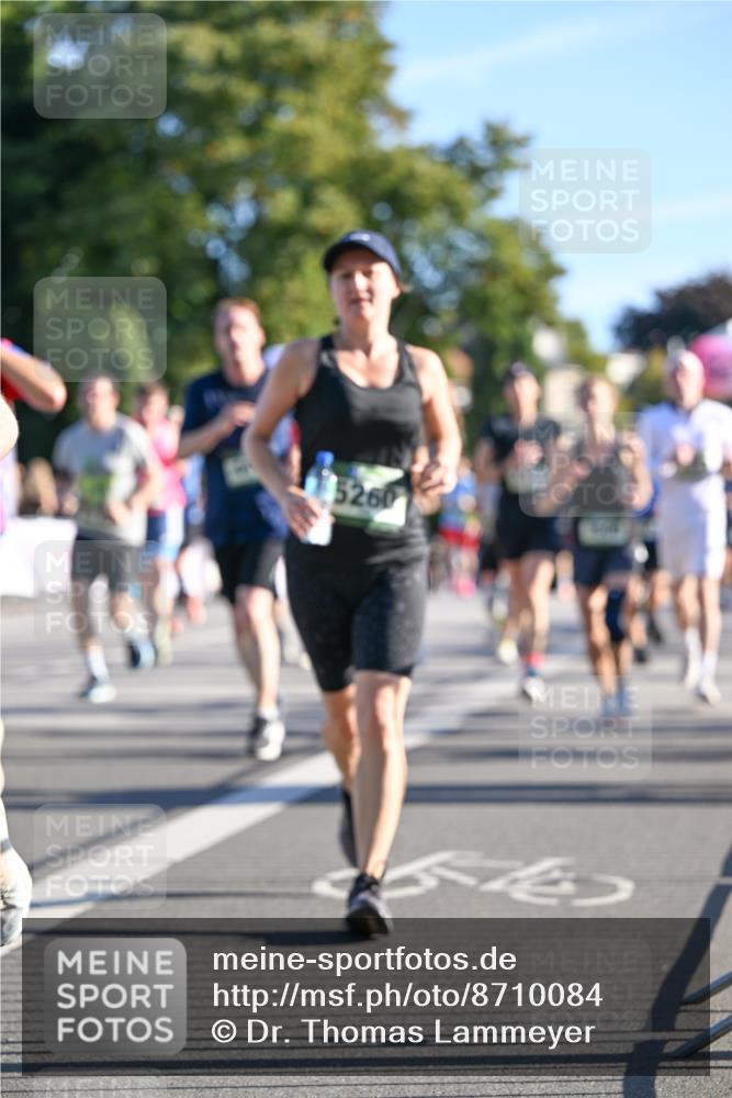 07.09.2025 - BARMER Alsterlauf Dr. Thomas Lammeyer http://msf.ph/oto/8710084 07.09.2025 09:35:34 Laufen 5260 meine-sportfotos.de