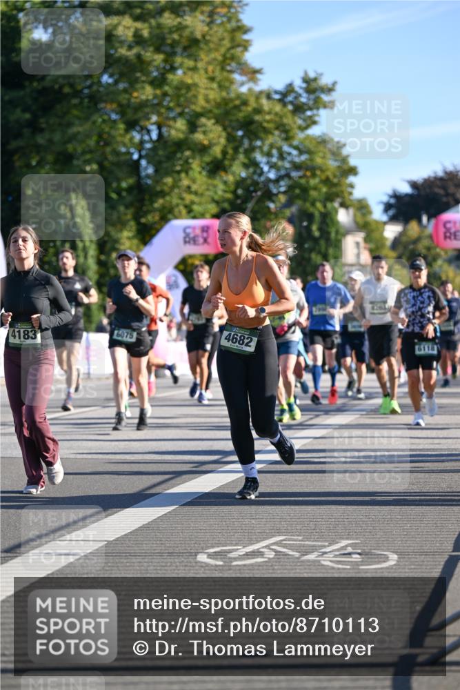 07.09.2025 - BARMER Alsterlauf Dr. Thomas Lammeyer http://msf.ph/oto/8710113 07.09.2025 09:35:39 Laufen 4183, 6075, 4682, 6118 meine-sportfotos.de