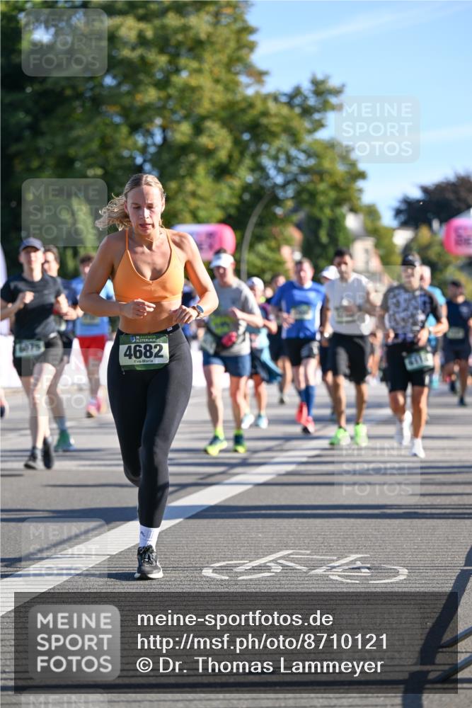 07.09.2025 - BARMER Alsterlauf Dr. Thomas Lammeyer http://msf.ph/oto/8710121 07.09.2025 09:35:40 Laufen 4682 meine-sportfotos.de
