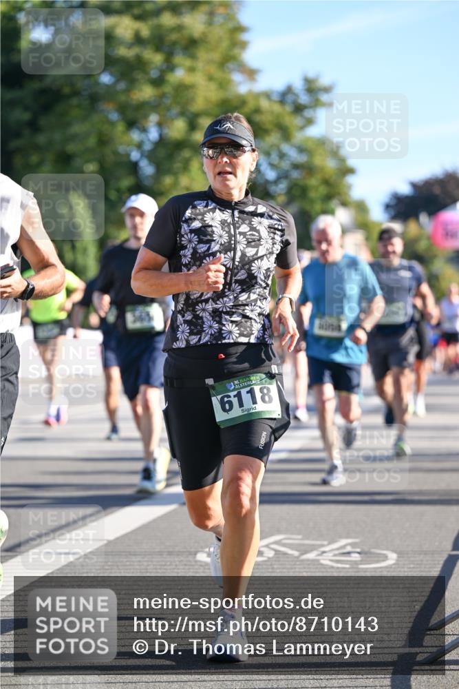 07.09.2025 - BARMER Alsterlauf Dr. Thomas Lammeyer http://msf.ph/oto/8710143 07.09.2025 09:35:44 Laufen 36, 6118 meine-sportfotos.de