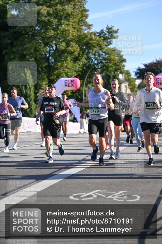 07.09.2025 - BARMER Alsterlauf Dr. Thomas Lammeyer http://msf.ph/oto/8710191 07.09.2025 09:35:52 Laufen 4926, 4590, 10, 3479, 22, 5688, 322 meine-sportfotos.de