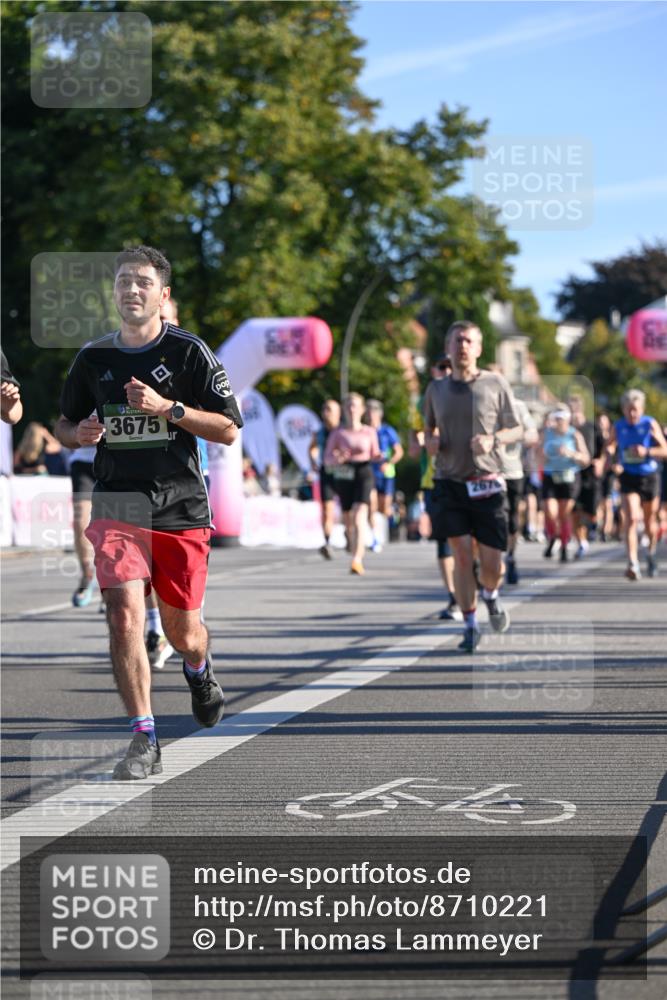 07.09.2025 - BARMER Alsterlauf Dr. Thomas Lammeyer http://msf.ph/oto/8710221 07.09.2025 09:35:56 Laufen 3675, 2676 meine-sportfotos.de