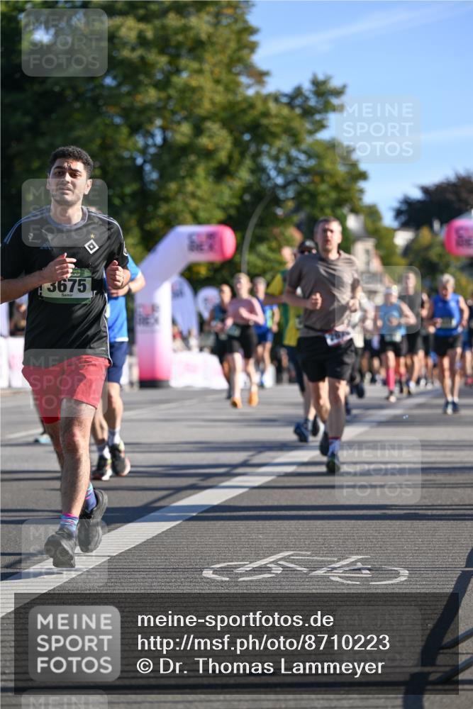 07.09.2025 - BARMER Alsterlauf Dr. Thomas Lammeyer http://msf.ph/oto/8710223 07.09.2025 09:35:56 Laufen 3675 meine-sportfotos.de