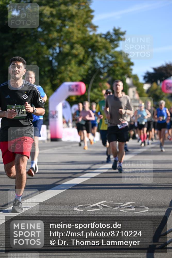07.09.2025 - BARMER Alsterlauf Dr. Thomas Lammeyer http://msf.ph/oto/8710224 07.09.2025 09:35:57 Laufen 136, 375 meine-sportfotos.de