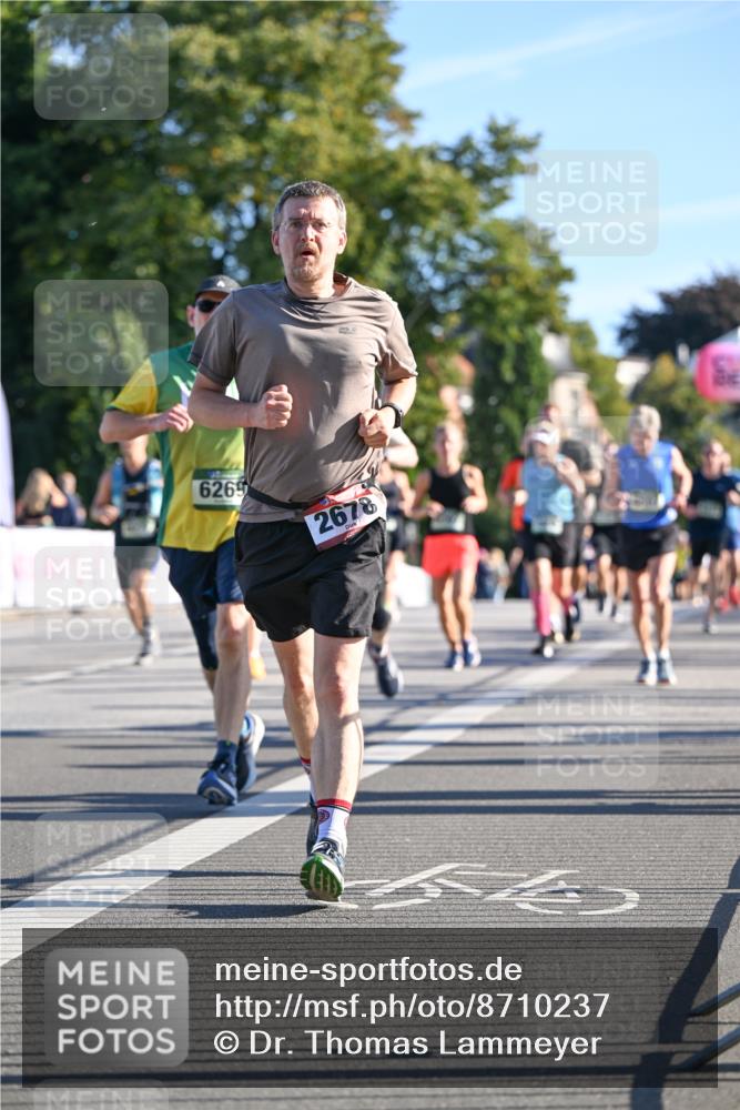 07.09.2025 - BARMER Alsterlauf Dr. Thomas Lammeyer http://msf.ph/oto/8710237 07.09.2025 09:35:59 Laufen 6269, 2678 meine-sportfotos.de