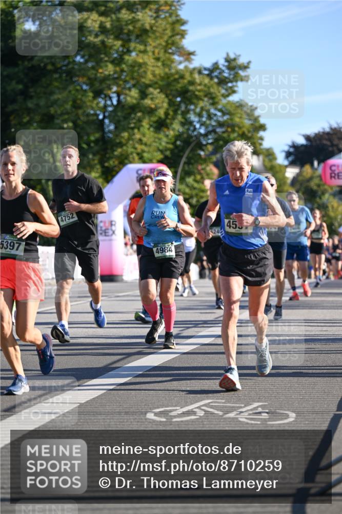 07.09.2025 - BARMER Alsterlauf Dr. Thomas Lammeyer http://msf.ph/oto/8710259 07.09.2025 09:36:02 Laufen 5397, 4752, 4984, 453 meine-sportfotos.de