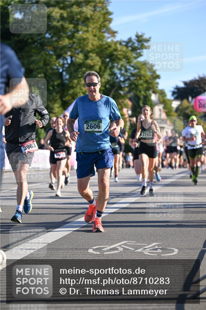 07.09.2025 - BARMER Alsterlauf Dr. Thomas Lammeyer http://msf.ph/oto/8710283 07.09.2025 09:36:06 Laufen 2606, 3963, 2763 meine-sportfotos.de
