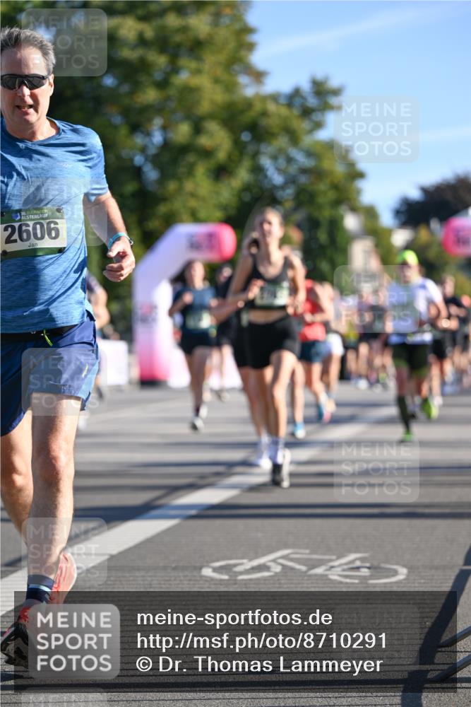 07.09.2025 - BARMER Alsterlauf Dr. Thomas Lammeyer http://msf.ph/oto/8710291 07.09.2025 09:36:08 Laufen 36, 2606 meine-sportfotos.de