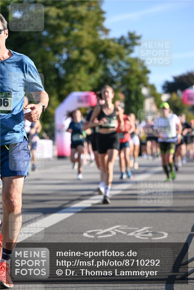 07.09.2025 - BARMER Alsterlauf Dr. Thomas Lammeyer http://msf.ph/oto/8710292 07.09.2025 09:36:08 Laufen 06 meine-sportfotos.de