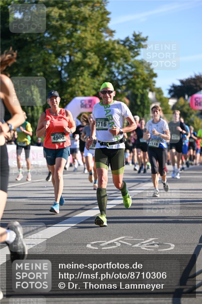 07.09.2025 - BARMER Alsterlauf Dr. Thomas Lammeyer http://msf.ph/oto/8710306 07.09.2025 09:36:10 Laufen 4900, 3716, 3116 meine-sportfotos.de