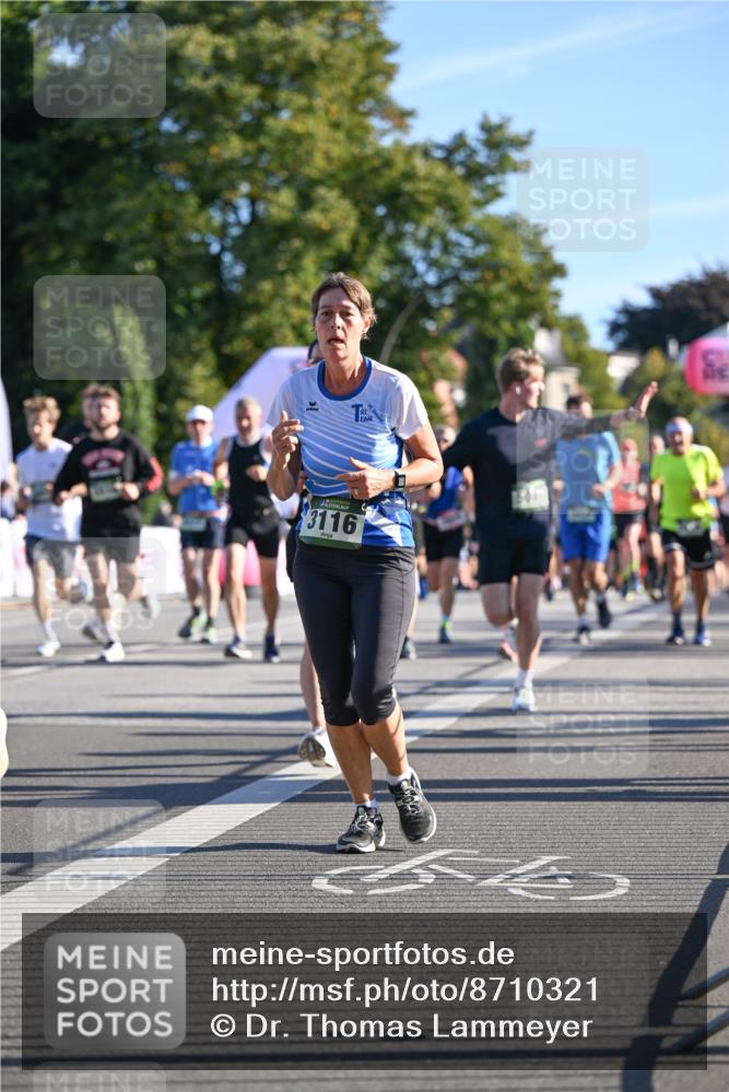 07.09.2025 - BARMER Alsterlauf Dr. Thomas Lammeyer http://msf.ph/oto/8710321 07.09.2025 09:36:12 Laufen 3116 meine-sportfotos.de