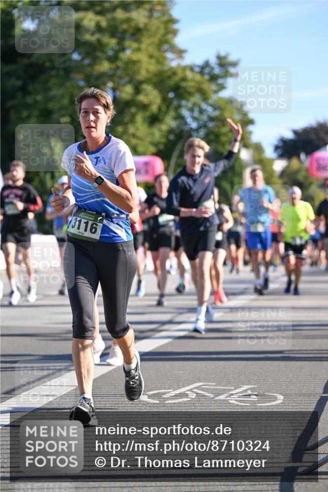 07.09.2025 - BARMER Alsterlauf Dr. Thomas Lammeyer http://msf.ph/oto/8710324 07.09.2025 09:36:13 Laufen 3116 meine-sportfotos.de