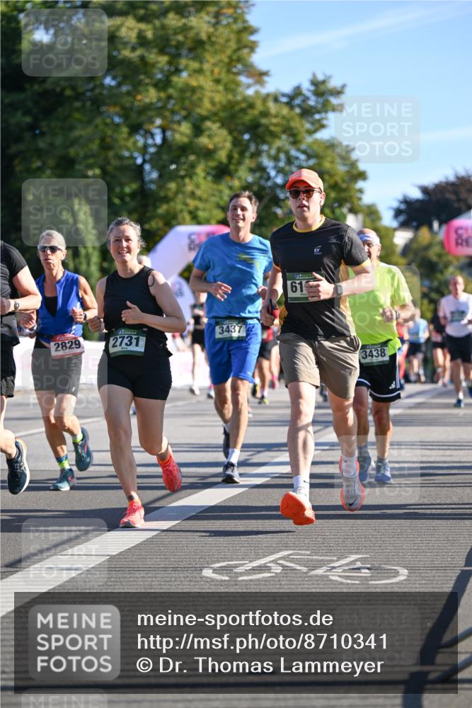 07.09.2025 - BARMER Alsterlauf Dr. Thomas Lammeyer http://msf.ph/oto/8710341 07.09.2025 09:36:15 Laufen 3437, 2829, 2731, 61, 3438 meine-sportfotos.de