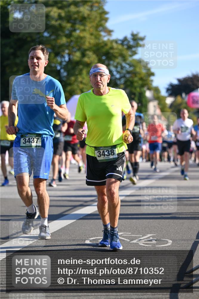 07.09.2025 - BARMER Alsterlauf Dr. Thomas Lammeyer http://msf.ph/oto/8710352 07.09.2025 09:36:17 Laufen 3437, 3438 meine-sportfotos.de