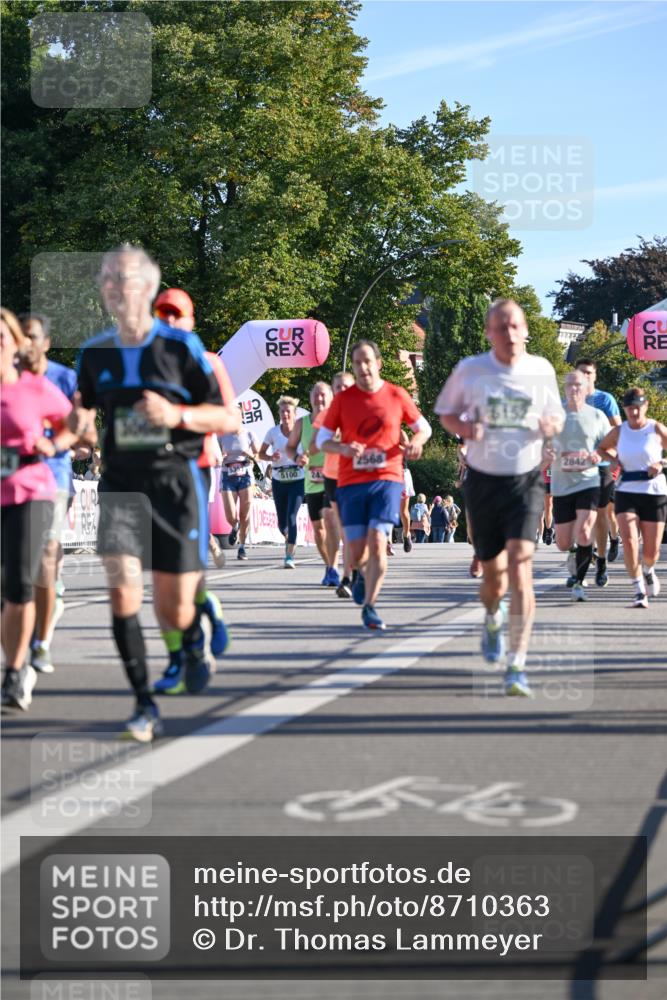 07.09.2025 - BARMER Alsterlauf Dr. Thomas Lammeyer http://msf.ph/oto/8710363 07.09.2025 09:36:20 Laufen 5100, 24, 2232, 2568, 2842, 4 meine-sportfotos.de