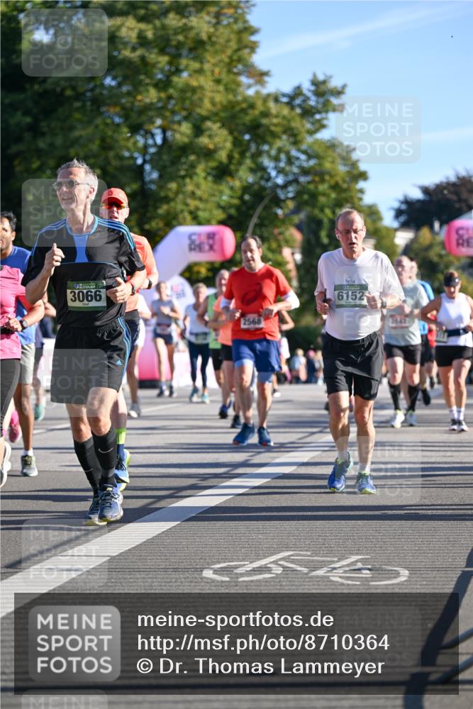 07.09.2025 - BARMER Alsterlauf Dr. Thomas Lammeyer http://msf.ph/oto/8710364 07.09.2025 09:36:20 Laufen 3066, 2568, 6152 meine-sportfotos.de