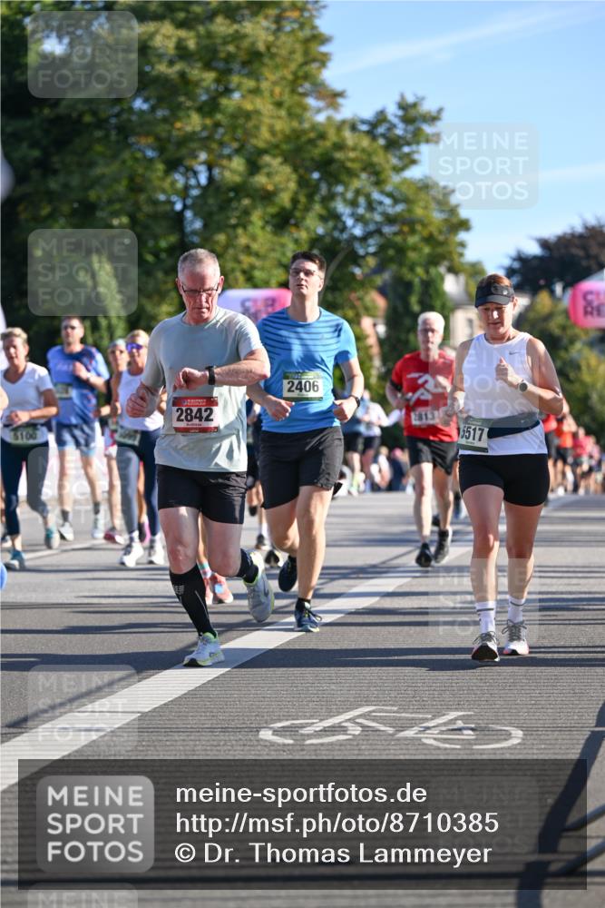 07.09.2025 - BARMER Alsterlauf Dr. Thomas Lammeyer http://msf.ph/oto/8710385 07.09.2025 09:36:23 Laufen 2842, 2406, 2813, 5517 meine-sportfotos.de