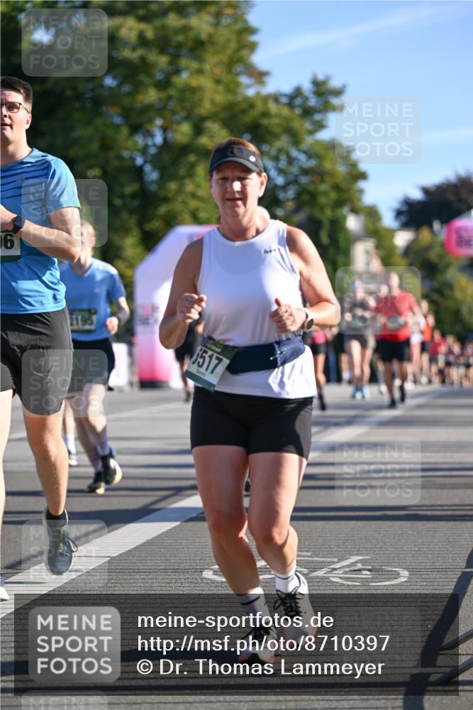07.09.2025 - BARMER Alsterlauf Dr. Thomas Lammeyer http://msf.ph/oto/8710397 07.09.2025 09:36:25 Laufen 6, 2195, 1517 meine-sportfotos.de