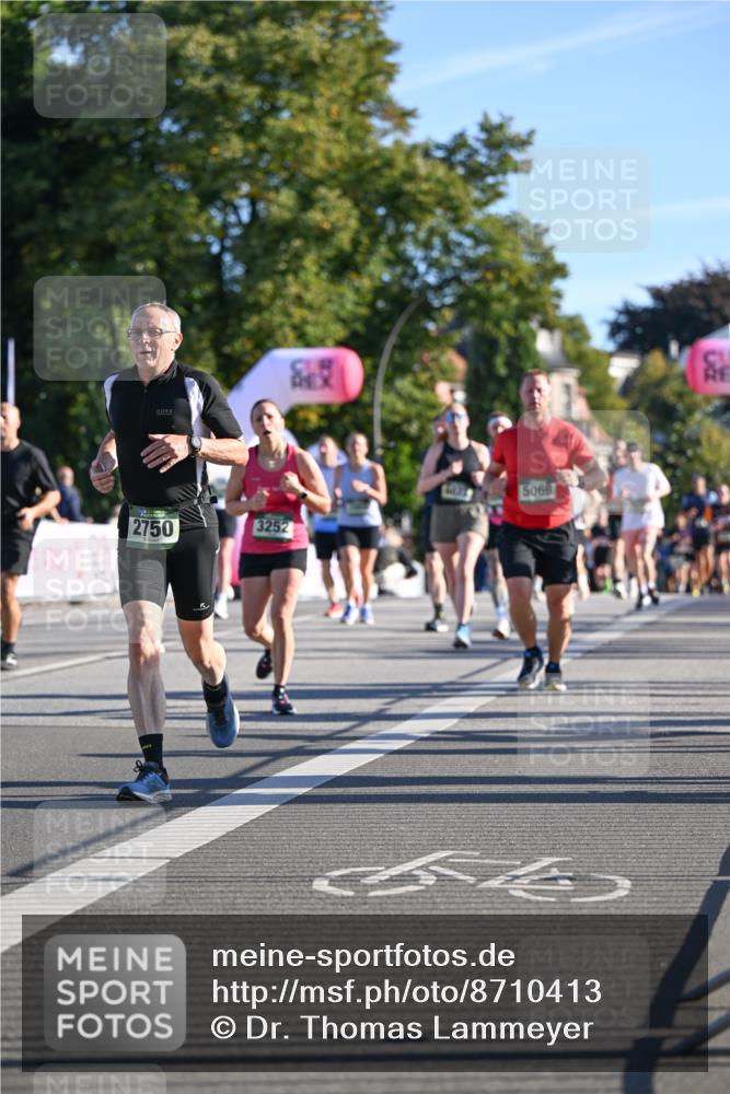 07.09.2025 - BARMER Alsterlauf Dr. Thomas Lammeyer http://msf.ph/oto/8710413 07.09.2025 09:36:27 Laufen 2750, 3252, 5069 meine-sportfotos.de