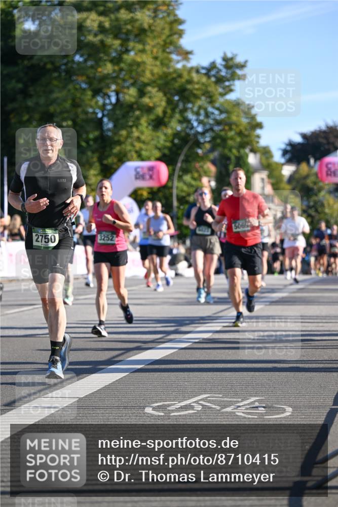 07.09.2025 - BARMER Alsterlauf Dr. Thomas Lammeyer http://msf.ph/oto/8710415 07.09.2025 09:36:28 Laufen 2750, 3252, 5065 meine-sportfotos.de