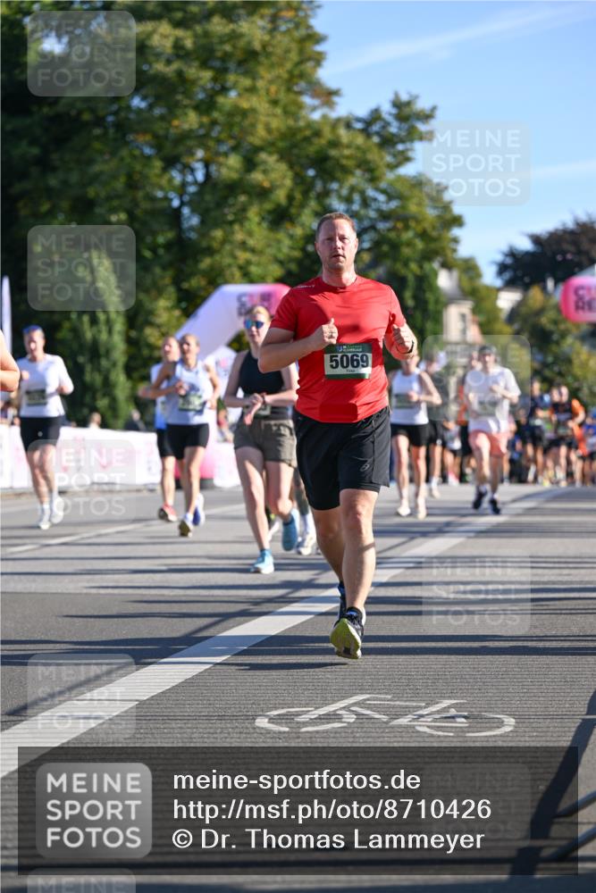 07.09.2025 - BARMER Alsterlauf Dr. Thomas Lammeyer http://msf.ph/oto/8710426 07.09.2025 09:36:29 Laufen 5069 meine-sportfotos.de