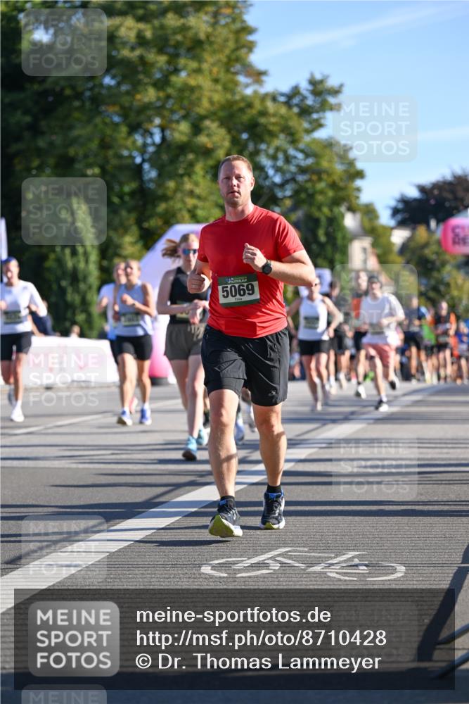 07.09.2025 - BARMER Alsterlauf Dr. Thomas Lammeyer http://msf.ph/oto/8710428 07.09.2025 09:36:30 Laufen 5069 meine-sportfotos.de