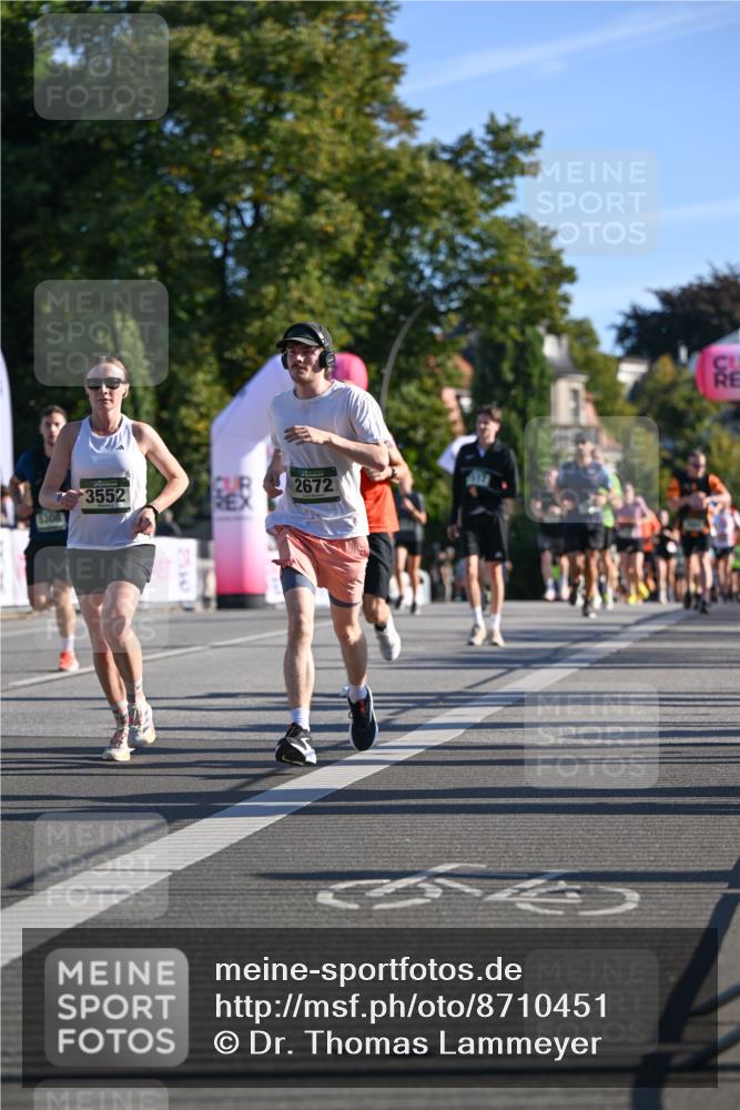 07.09.2025 - BARMER Alsterlauf Dr. Thomas Lammeyer http://msf.ph/oto/8710451 07.09.2025 09:36:33 Laufen 3552, 2672 meine-sportfotos.de