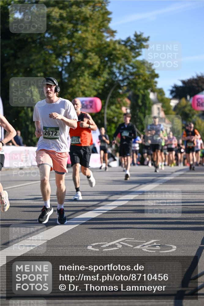 07.09.2025 - BARMER Alsterlauf Dr. Thomas Lammeyer http://msf.ph/oto/8710456 07.09.2025 09:36:34 Laufen 2672, 5912 meine-sportfotos.de