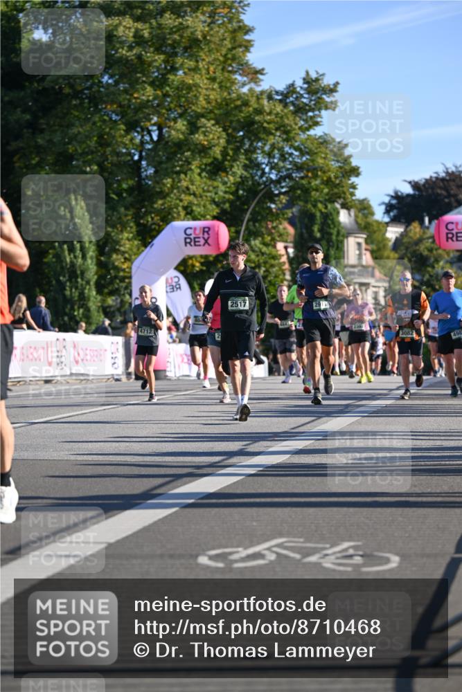 07.09.2025 - BARMER Alsterlauf Dr. Thomas Lammeyer http://msf.ph/oto/8710468 07.09.2025 09:36:36 Laufen 4712, 2517, 34, 3082, 498 meine-sportfotos.de