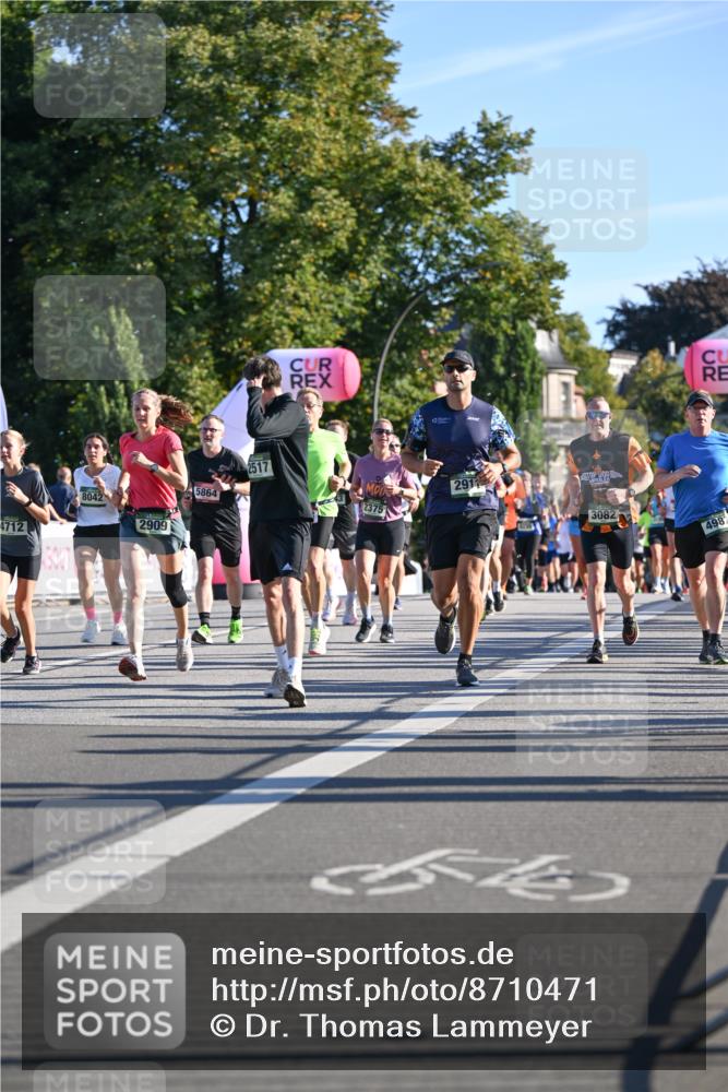 07.09.2025 - BARMER Alsterlauf Dr. Thomas Lammeyer http://msf.ph/oto/8710471 07.09.2025 09:36:38 Laufen 4712, 8042, 2517, 5864, 2909, 2911, 3082, 498, 54 meine-sportfotos.de
