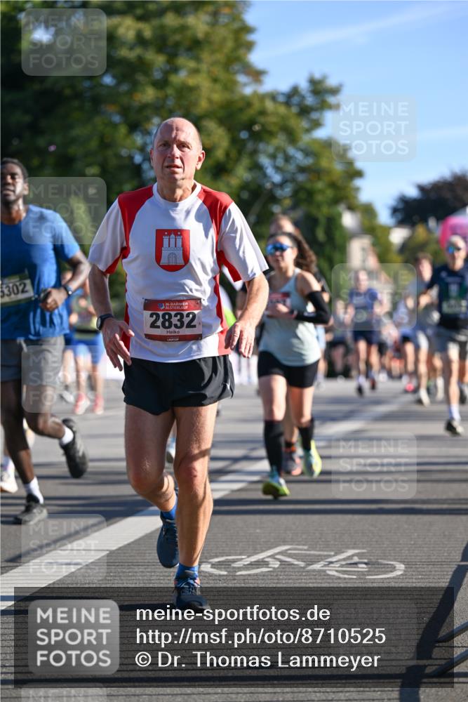 07.09.2025 - BARMER Alsterlauf Dr. Thomas Lammeyer http://msf.ph/oto/8710525 07.09.2025 09:36:47 Laufen 5302, 36, 2832 meine-sportfotos.de