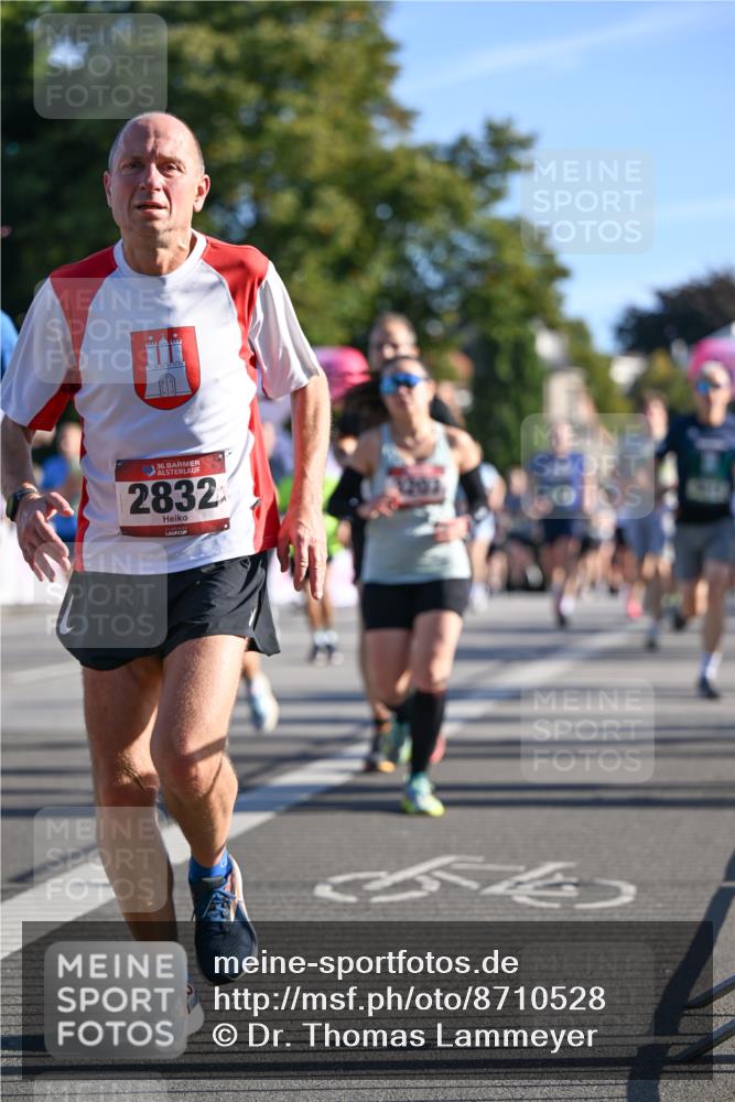 07.09.2025 - BARMER Alsterlauf Dr. Thomas Lammeyer http://msf.ph/oto/8710528 07.09.2025 09:36:48 Laufen 15, 36, 2832, 1207, 54 meine-sportfotos.de