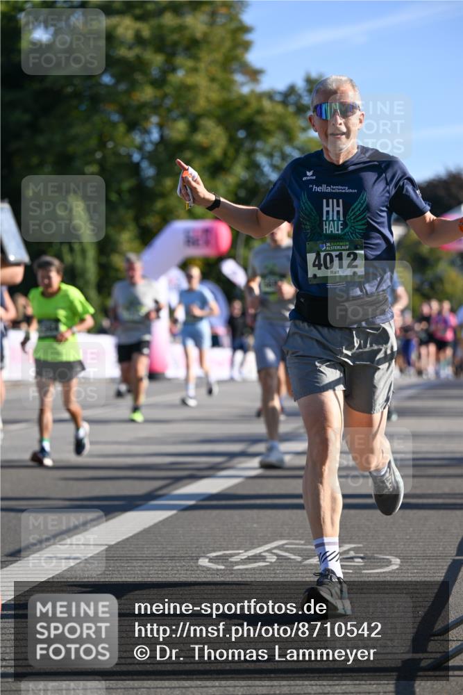 07.09.2025 - BARMER Alsterlauf Dr. Thomas Lammeyer http://msf.ph/oto/8710542 07.09.2025 09:36:50 Laufen 4012 meine-sportfotos.de