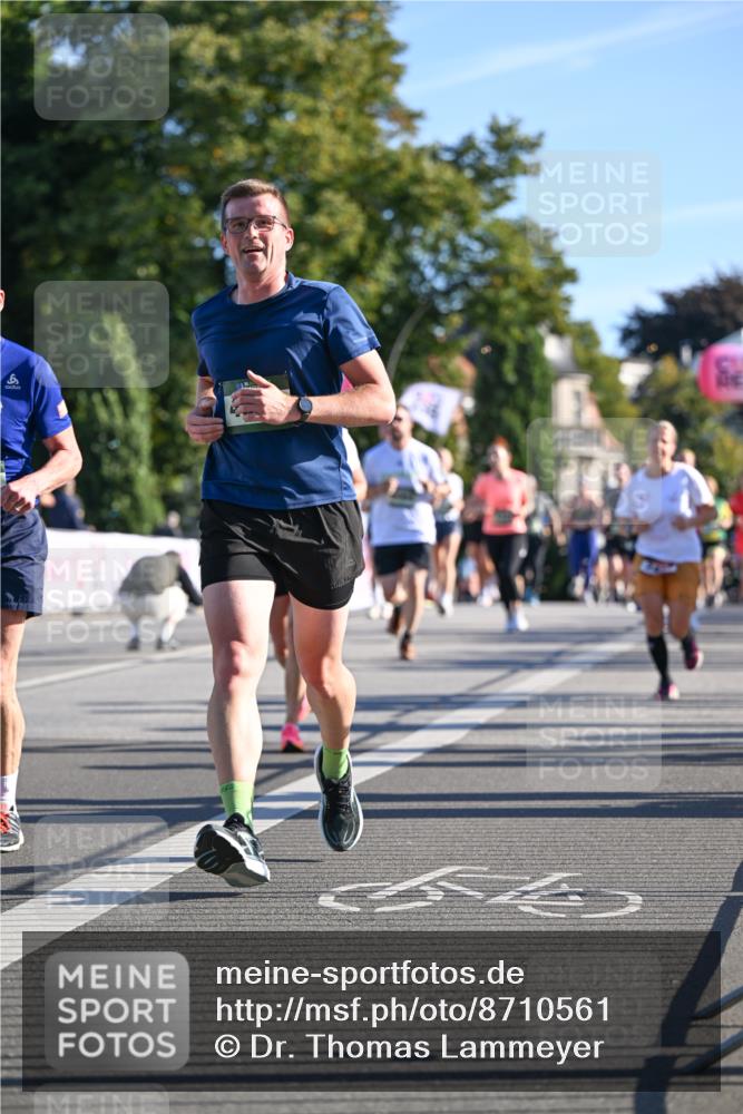 07.09.2025 - BARMER Alsterlauf Dr. Thomas Lammeyer http://msf.ph/oto/8710561 07.09.2025 09:36:54 Laufen  meine-sportfotos.de