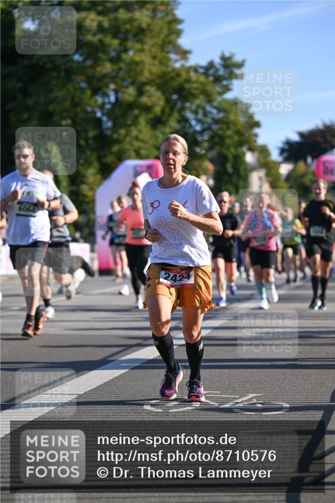 07.09.2025 - BARMER Alsterlauf Dr. Thomas Lammeyer http://msf.ph/oto/8710576 07.09.2025 09:36:57 Laufen 6064, 2424 meine-sportfotos.de