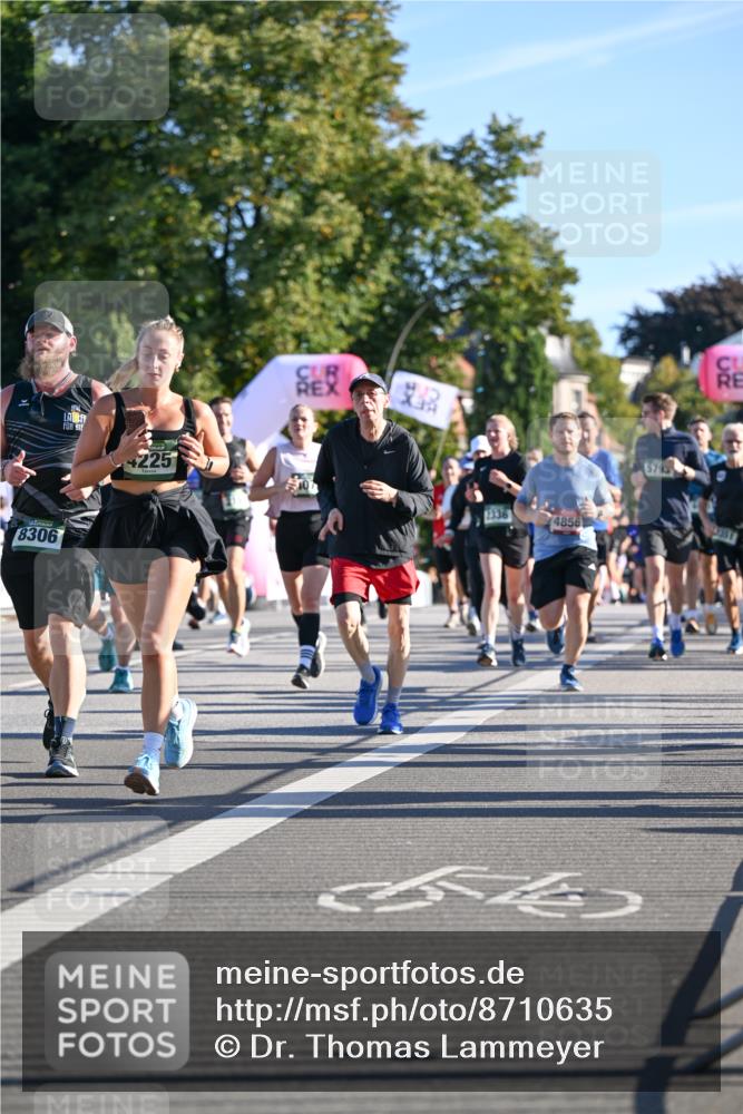 07.09.2025 - BARMER Alsterlauf Dr. Thomas Lammeyer http://msf.ph/oto/8710635 07.09.2025 09:37:06 Laufen 8306, 225, 4856, 5793, 5451 meine-sportfotos.de