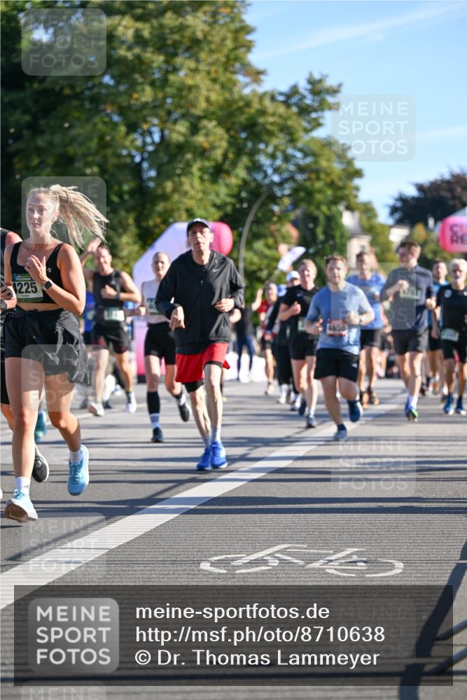 07.09.2025 - BARMER Alsterlauf Dr. Thomas Lammeyer http://msf.ph/oto/8710638 07.09.2025 09:37:07 Laufen 4225 meine-sportfotos.de