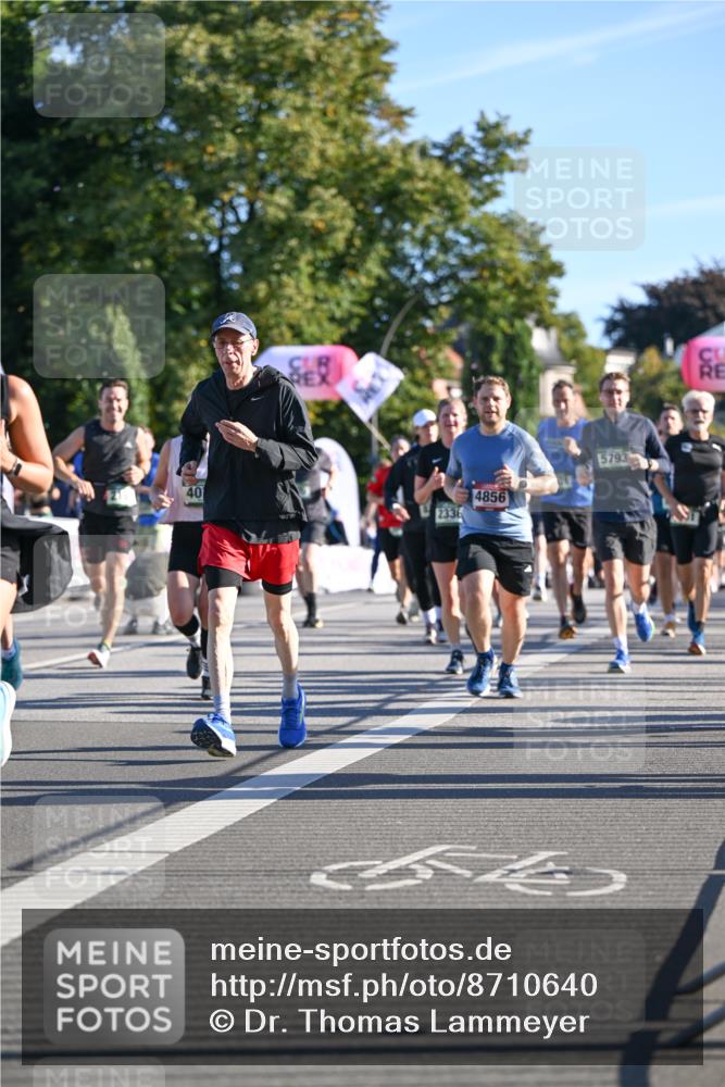 07.09.2025 - BARMER Alsterlauf Dr. Thomas Lammeyer http://msf.ph/oto/8710640 07.09.2025 09:37:07 Laufen 40, 2336, 4856, 5793 meine-sportfotos.de