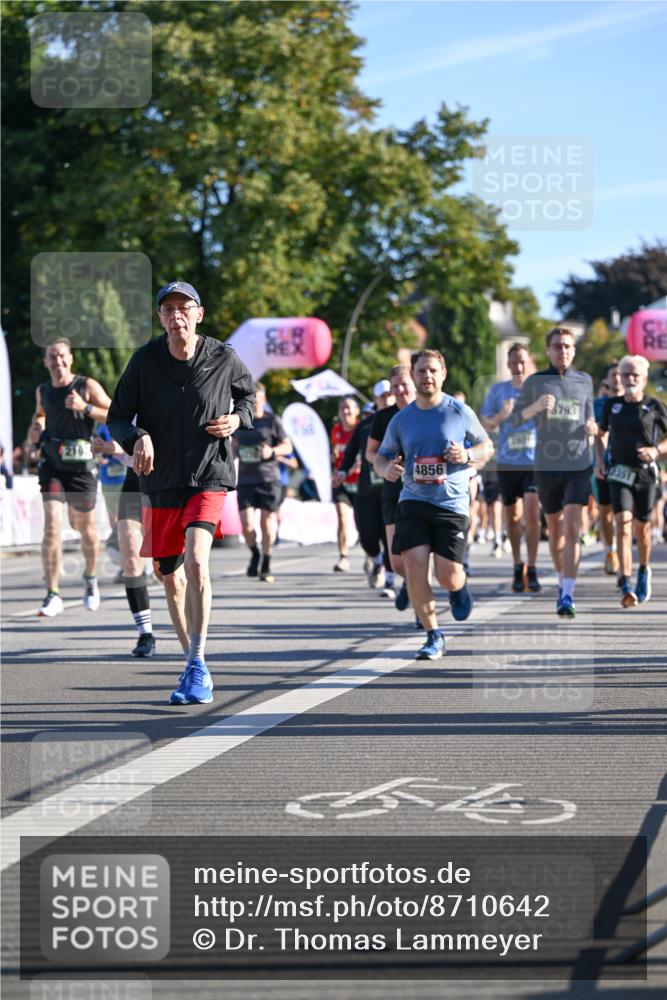 07.09.2025 - BARMER Alsterlauf Dr. Thomas Lammeyer http://msf.ph/oto/8710642 07.09.2025 09:37:07 Laufen 210, 4856, 1801, 5793, 2351 meine-sportfotos.de